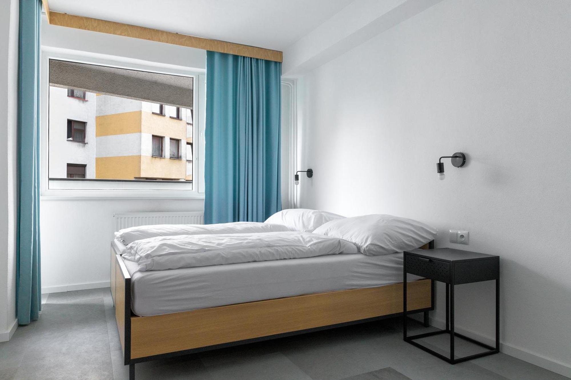 Izy Stay Hostel Bratislava Exteriör bild