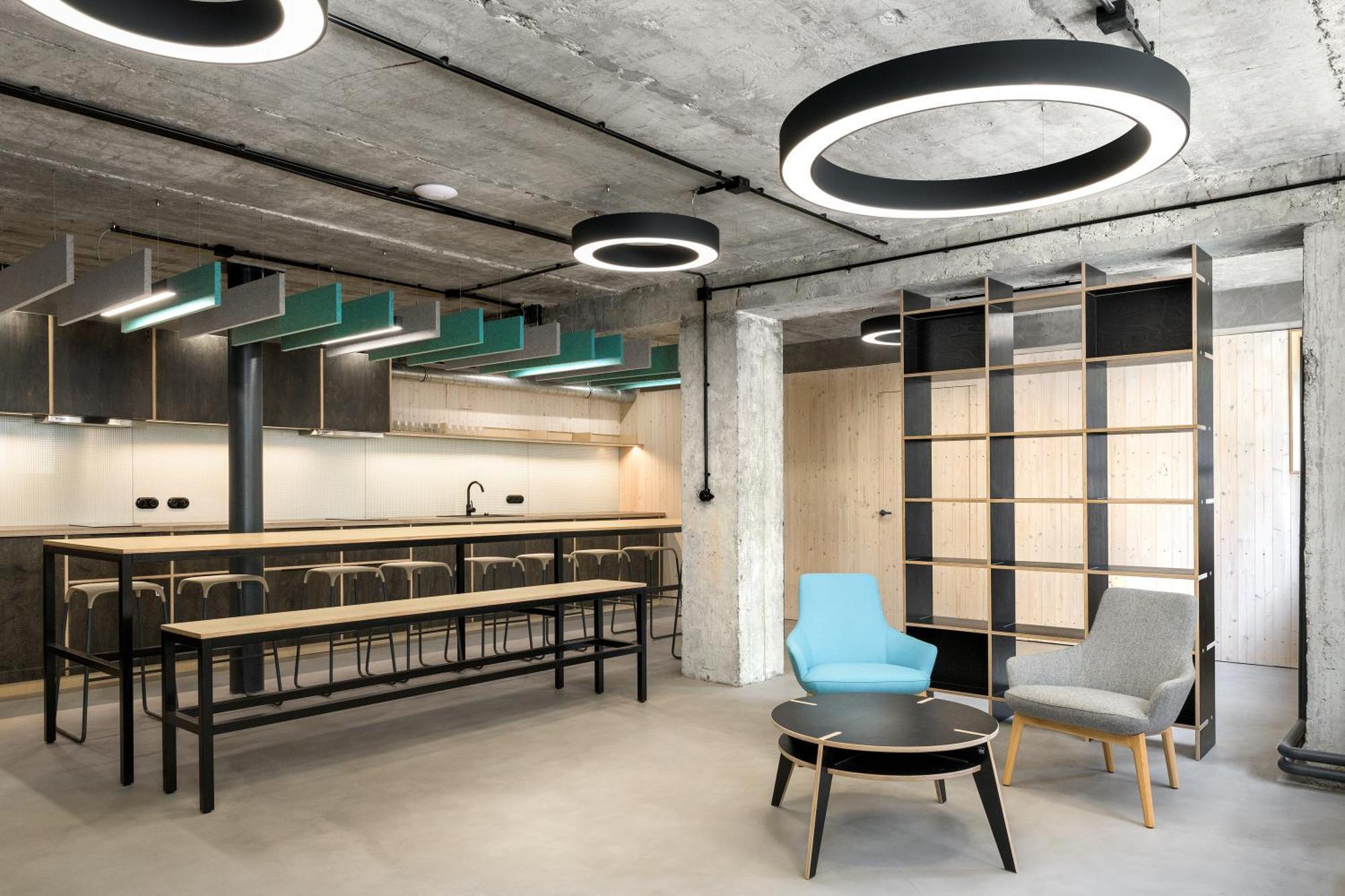 Izy Stay Hostel Bratislava Exteriör bild