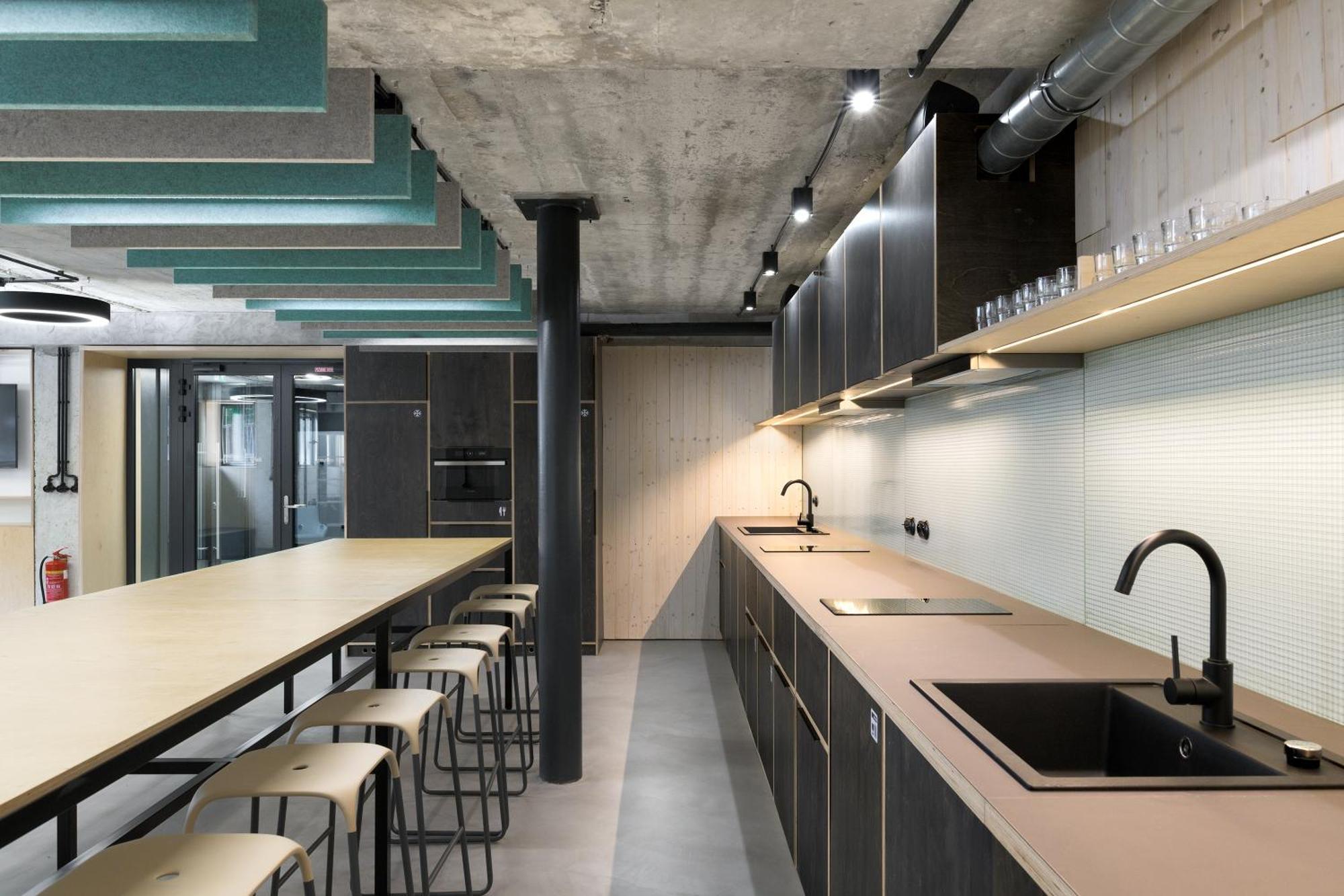 Izy Stay Hostel Bratislava Exteriör bild