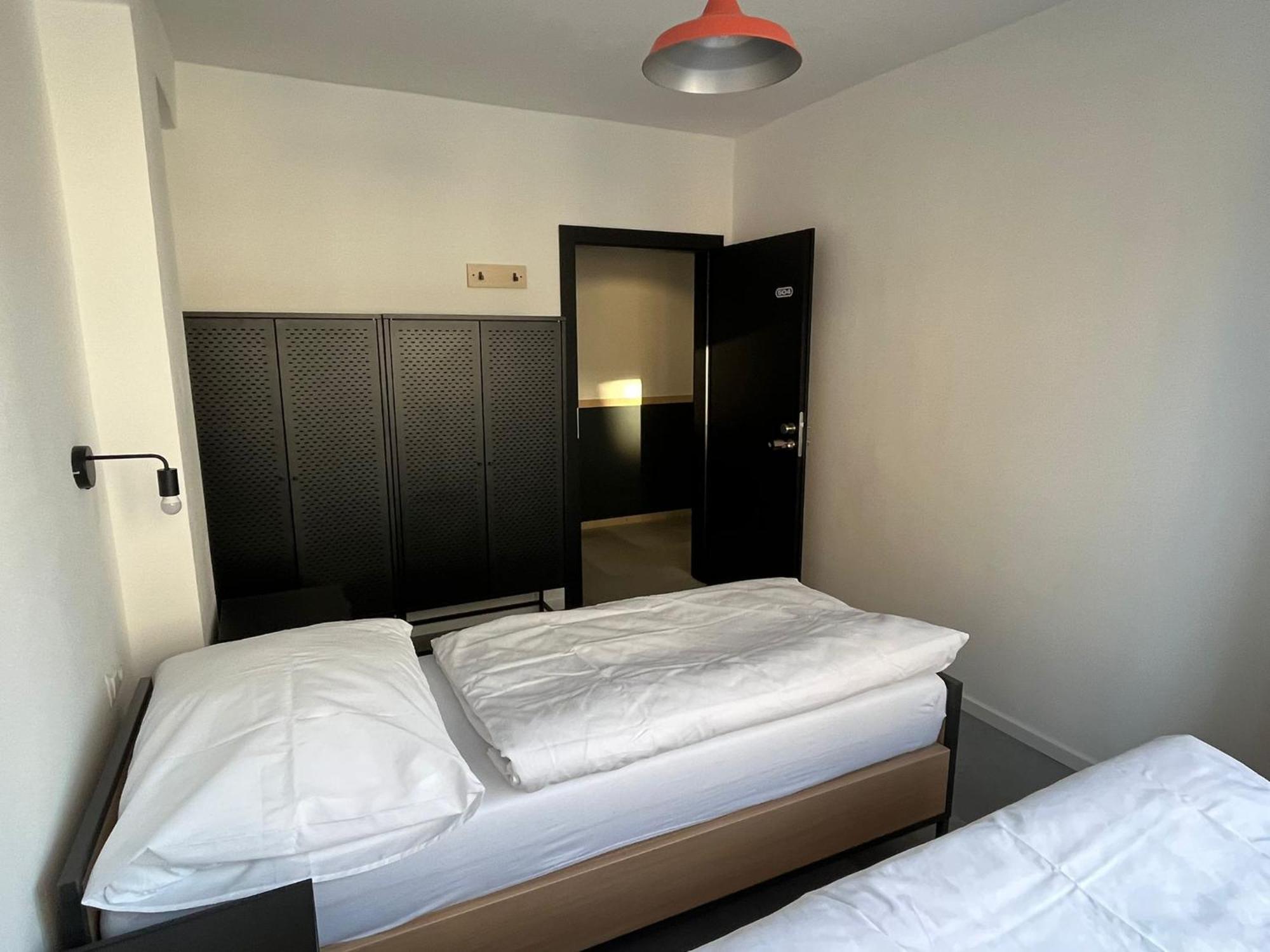 Izy Stay Hostel Bratislava Exteriör bild