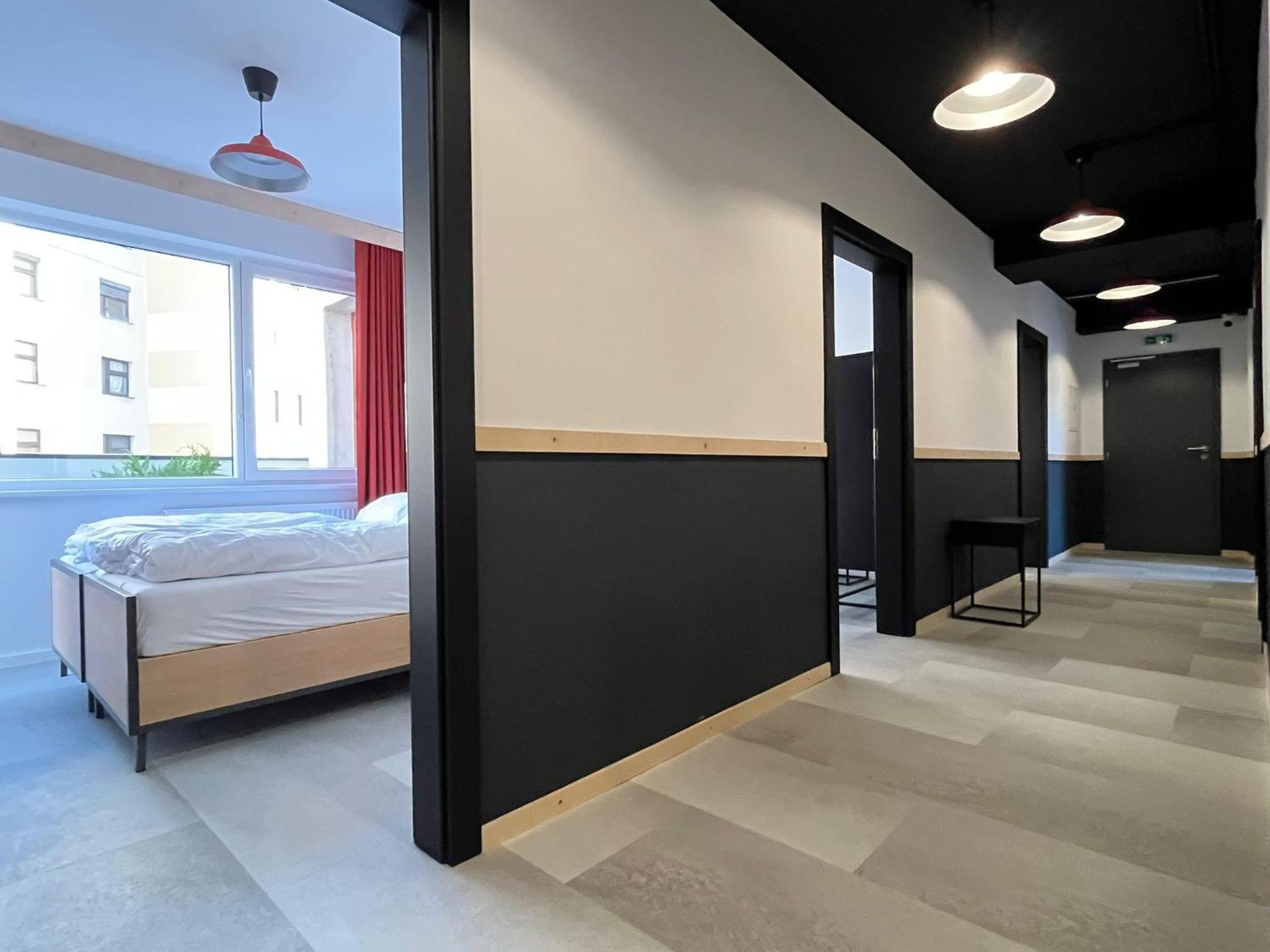 Izy Stay Hostel Bratislava Exteriör bild