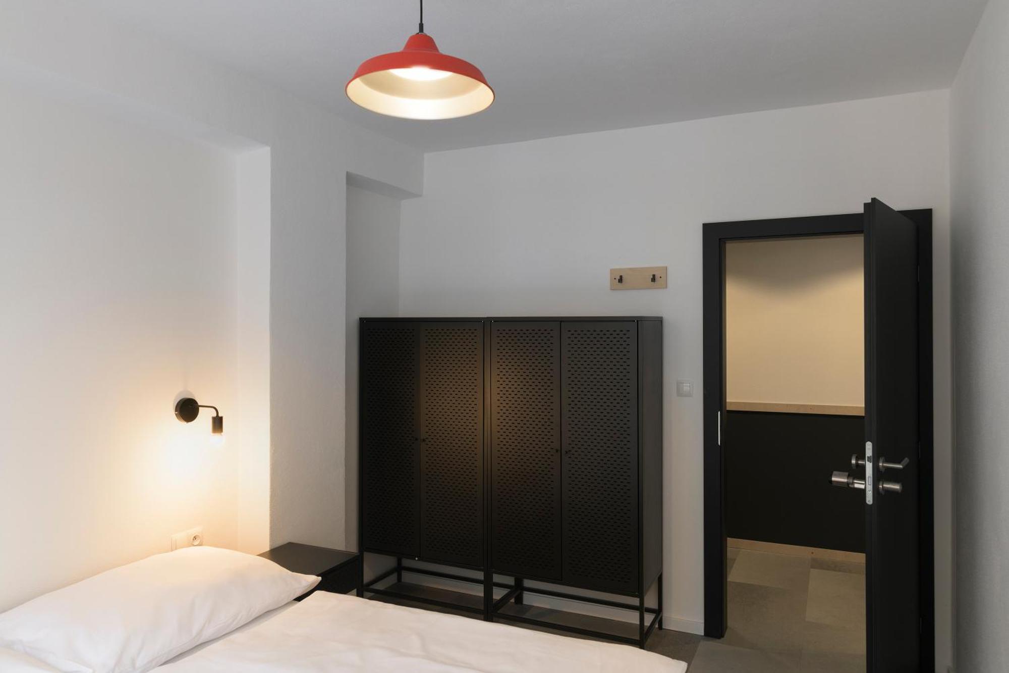 Izy Stay Hostel Bratislava Exteriör bild