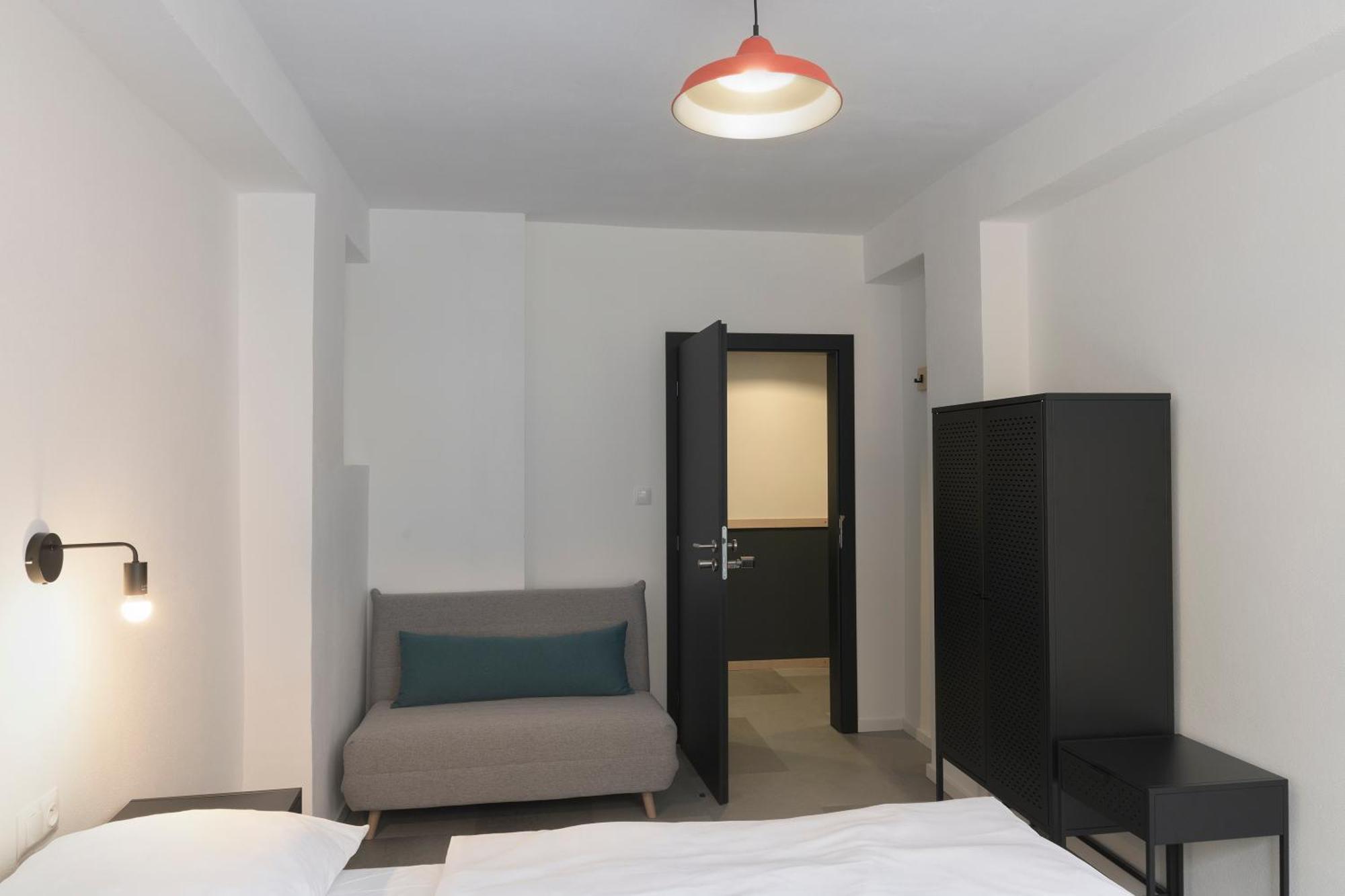 Izy Stay Hostel Bratislava Exteriör bild